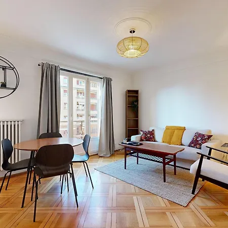 Bright Flat In The Heart Of Apartment